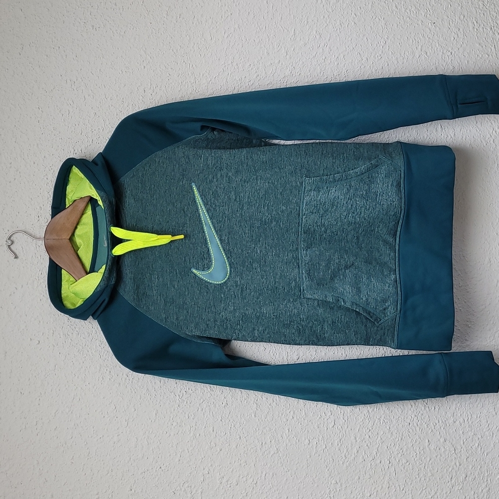 Nike Therma Fit Long Sleeve Green Hoodie; Size XSmall